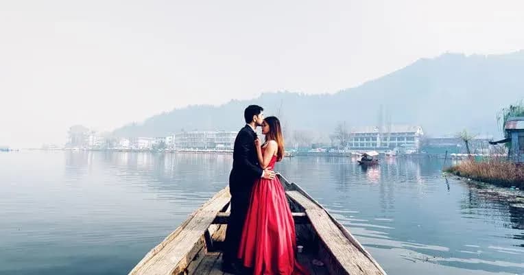 Best Kashmir Honeymoon Package